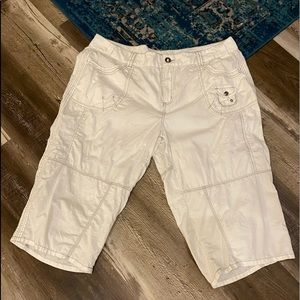 Cato White Capris w/Gray Stitching & Unique Design